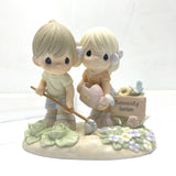 FIGURINE-TEND TO OTHERS-COLORFUL PRECIOUS MOMENTS CC890002