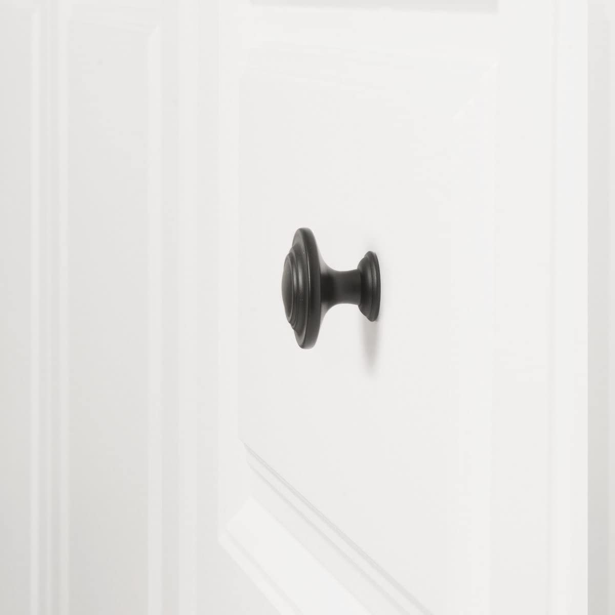 AmazonBasics Cabinet Knobs Traditional Top Rings Cabinet Knob Flat Black 1.25 inches Diameter Pack of 10